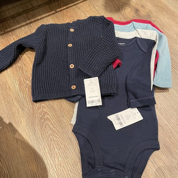 Carter's Bundle of four long-sleeved body suits and sweater 6 months - Picture 1 of 4